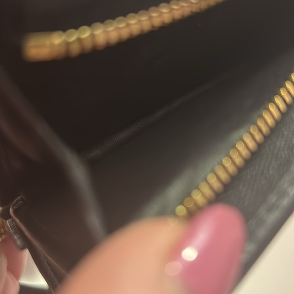 GUCCI SUPREME MONOGRAM WALLET WITH BEE DESIGN EUC - Picture 11 of 13